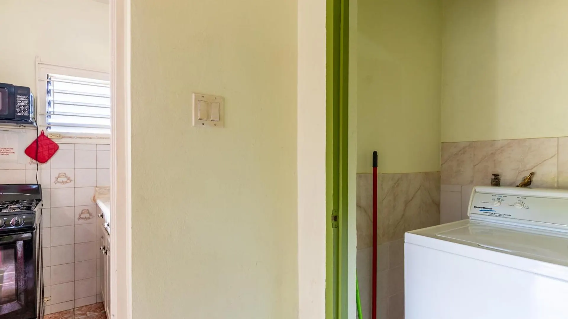Boni Chateau Vacation Spot Is A One Bedroom Self-Contained Apartment For Travelers Needing To Be In Tune With Nature Discovery Bay Jamaica